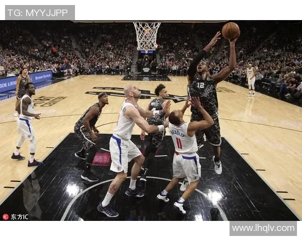 快船主帅盖伊谈球队备战战绩:稳扎稳打才是王道 快船主帅盖伊谈球队备战战绩:稳扎稳打才是王道